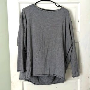 Lululemon Back in Action LS